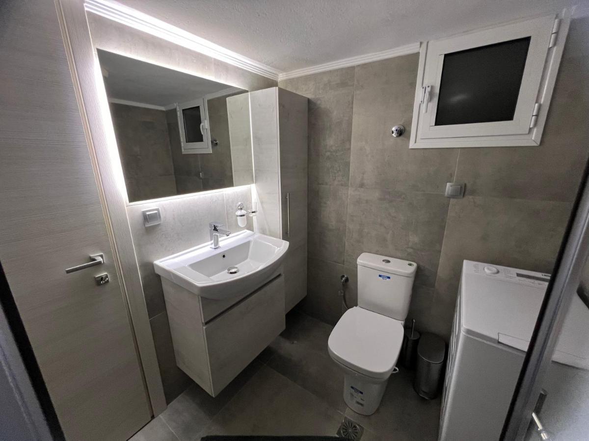 Serres City Center Modern Apartment Exterior photo